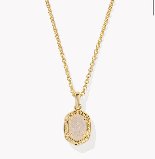 Daphne Frmd Pendant Necklace