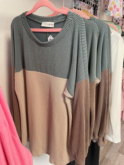 Womens Colorblock Ribbed Lightweight Top