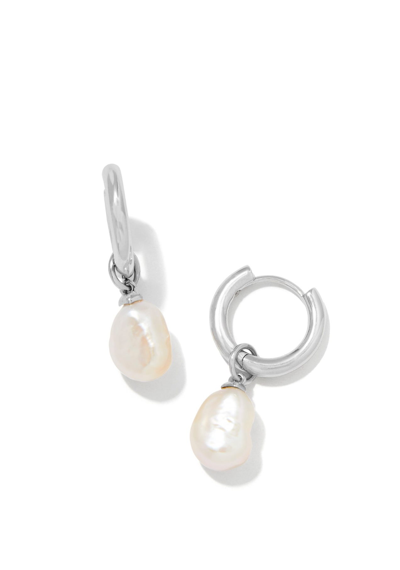 Willa Pearl Huggie Earring